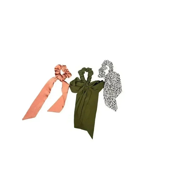 Elastic Hair Bands 3 Pieces Hair Scrunchies Pre-Loved Great Condition - Picture 1 of 5
